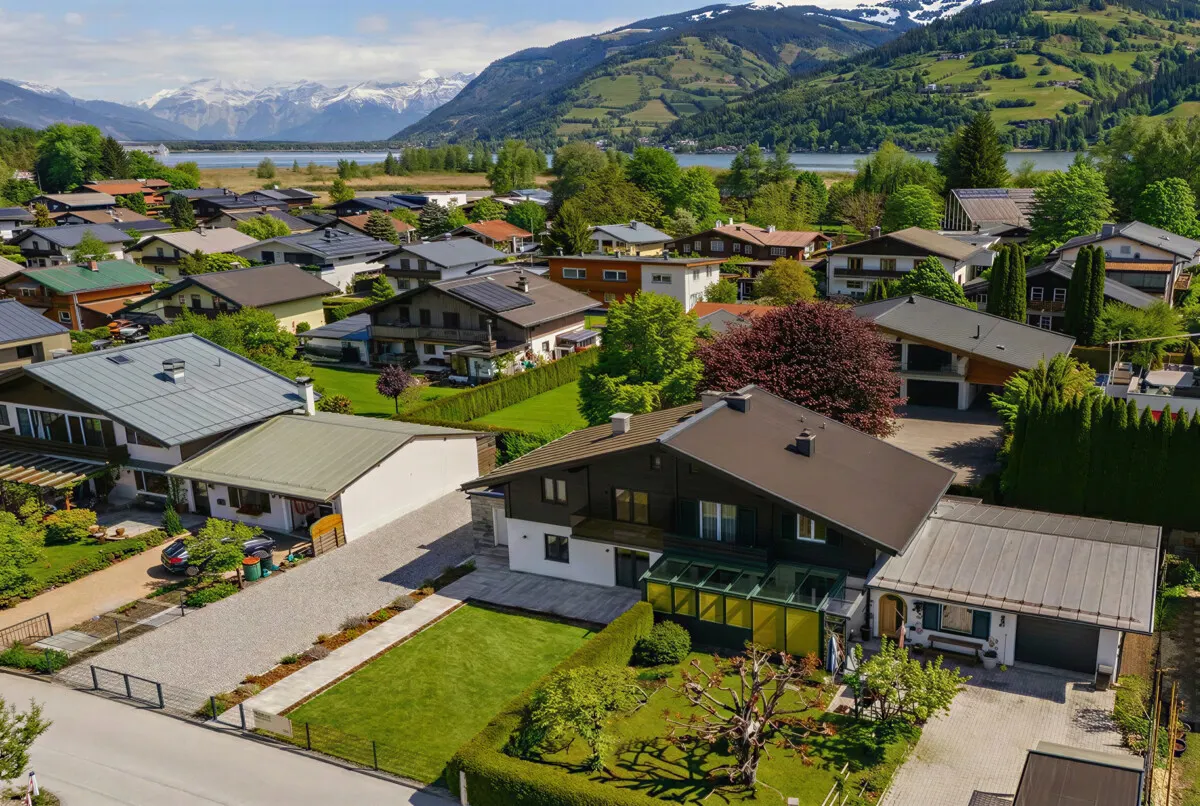 Doppelhaushälfte - ruhig gelegen, modern saniert & sofort bezugsbereit